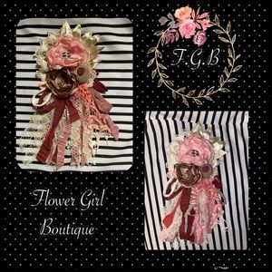 ❌❌ on hold❌❌Handmade flower pin